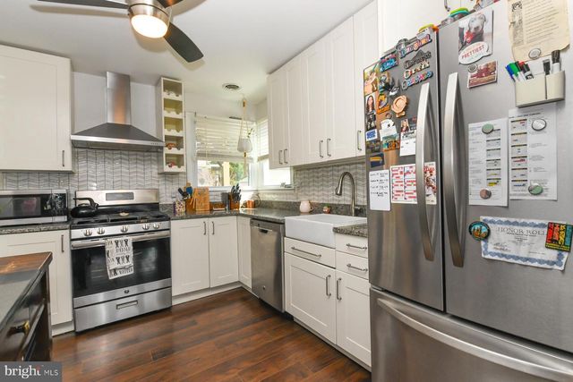 637 MUHLENBERG AVE, Deptford, NJ 08096