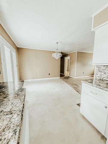 1290 W North Street, Piggott, AR 72454