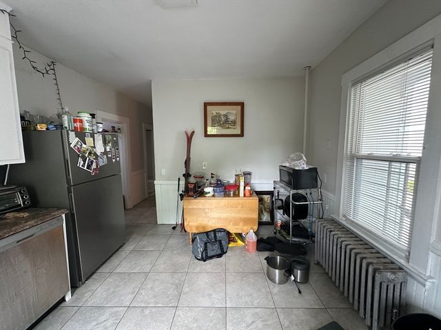51 College Ave. 1, Somerville, MA 02144