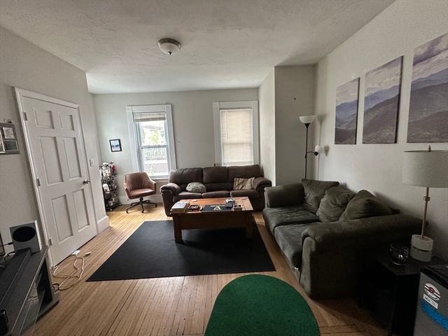 51 College Ave. 1, Somerville, MA 02144