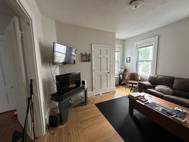 51 College Ave. 1, Somerville, MA 02144
