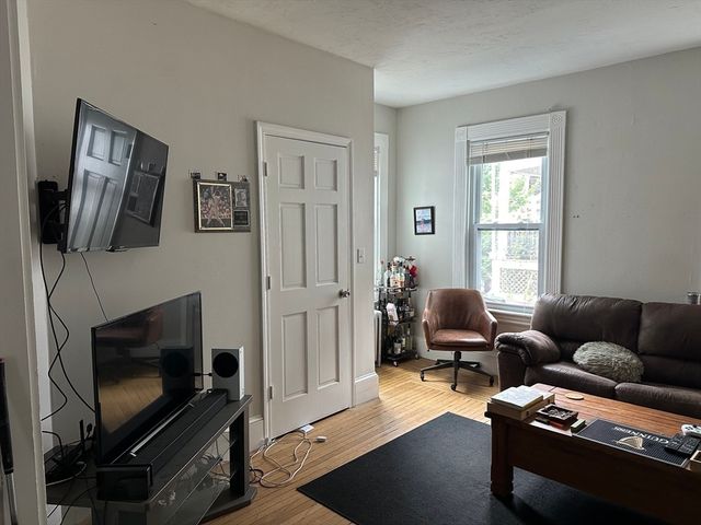 51 College Ave. 1, Somerville, MA 02144