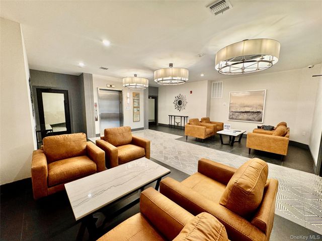 306 Bluestone Court 104, Maybrook, NY 12543