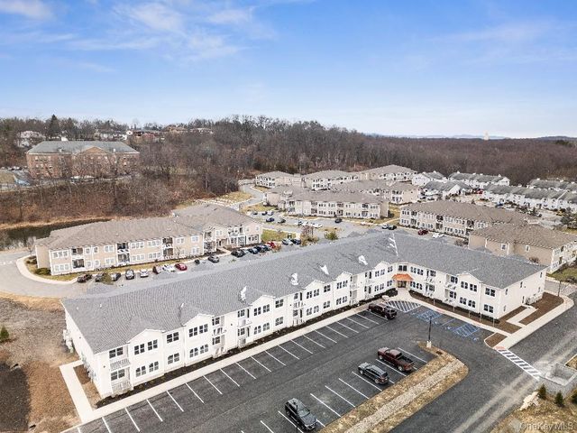 306 Bluestone Court 104, Maybrook, NY 12543