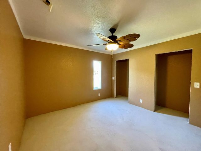 903 W 8th Street, Freeport, TX 77541