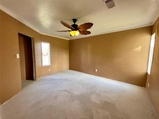 903 W 8th Street, Freeport, TX 77541