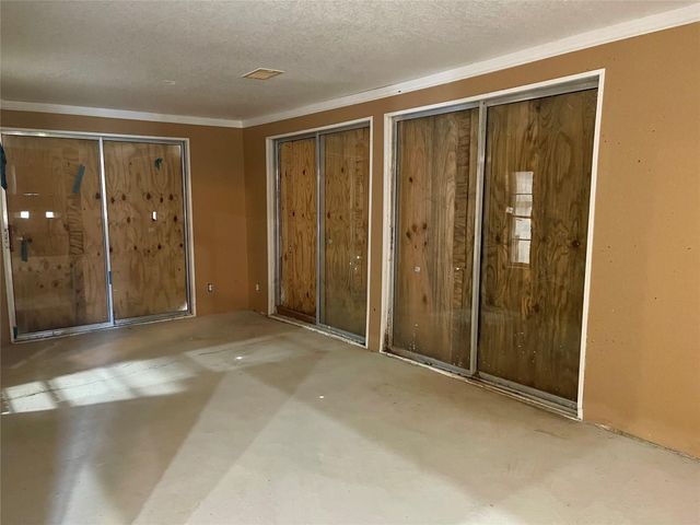903 W 8th Street, Freeport, TX 77541