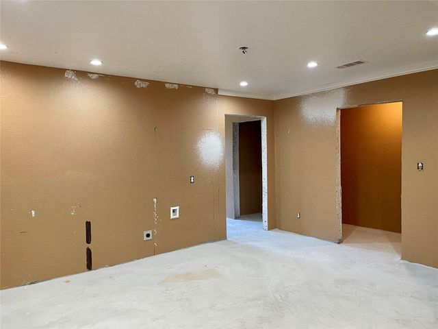 903 W 8th Street, Freeport, TX 77541