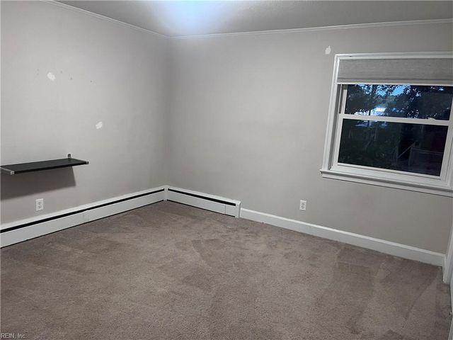 11 Greenwood RD, Newport News, VA 23601