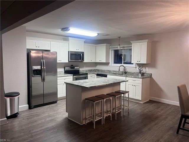 11 Greenwood RD, Newport News, VA 23601