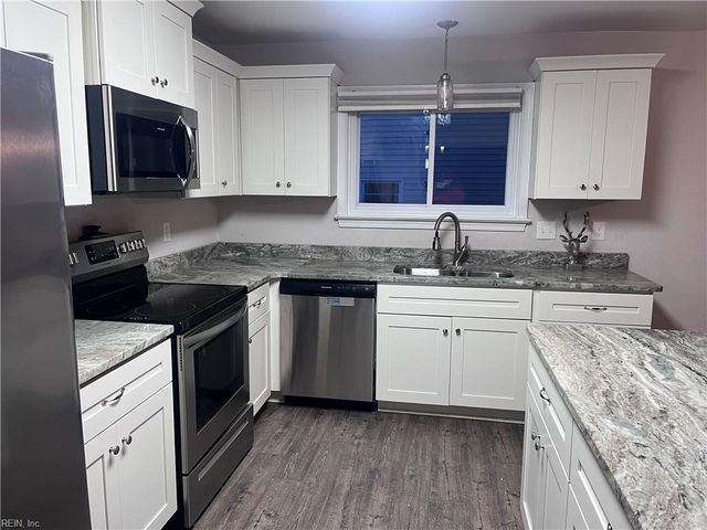 11 Greenwood RD, Newport News, VA 23601