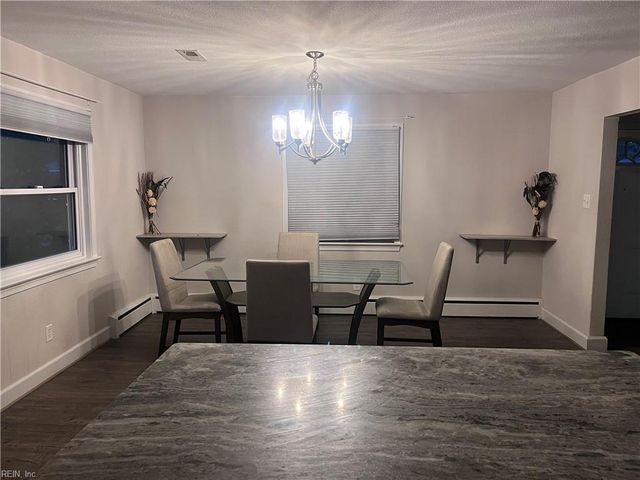 11 Greenwood RD, Newport News, VA 23601