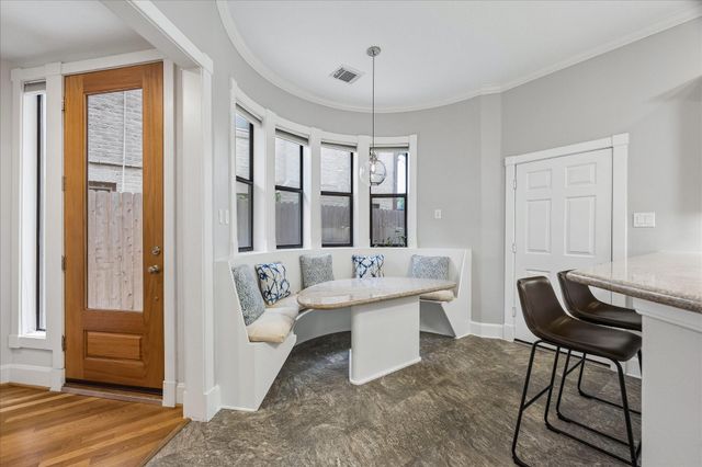 1614 Castle Court, Houston, TX 77006