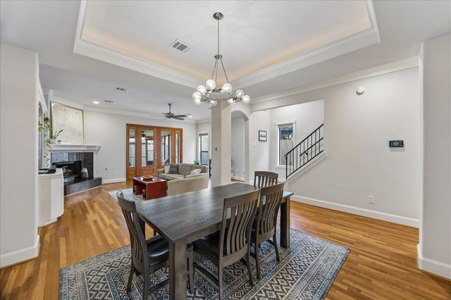 1614 Castle Court, Houston, TX 77006