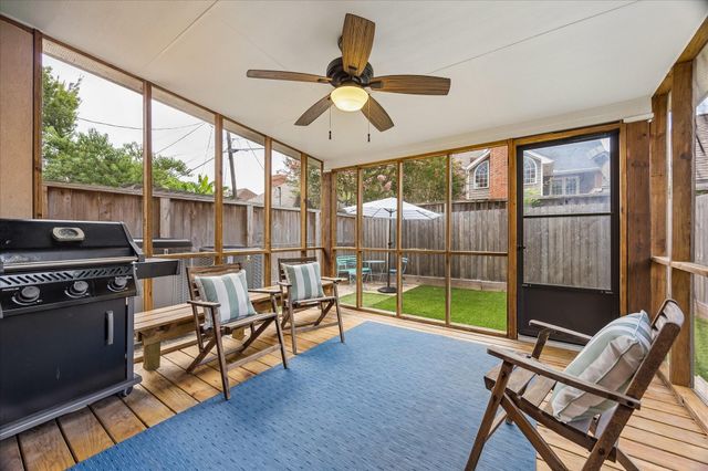 1614 Castle Court, Houston, TX 77006