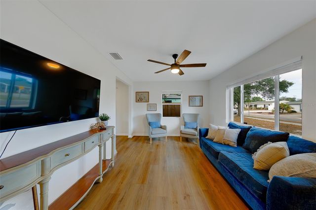 4710 11TH AVENUE N, St Petersburg, FL 33713
