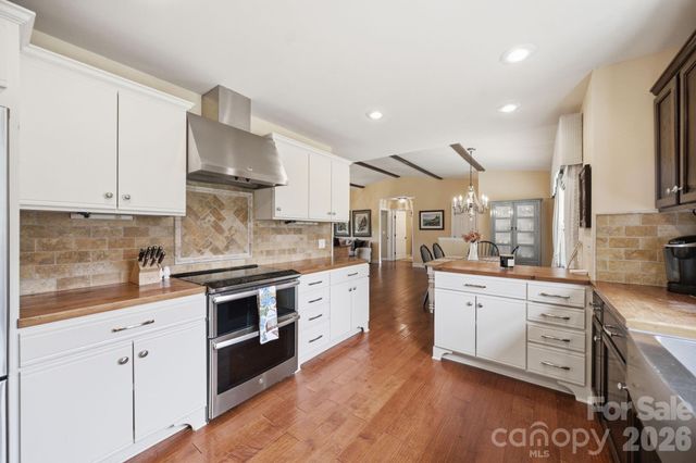276 Four Diamond Drive, Seven Devils, NC 28604