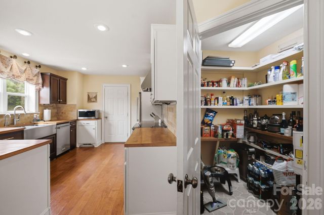 276 Four Diamond Drive, Seven Devils, NC 28604