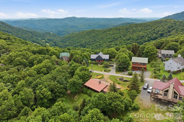 276 Four Diamond Drive, Seven Devils, NC 28604