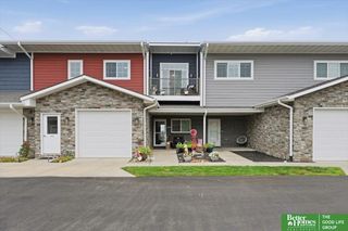 5933 N 158 Court # 303, Omaha, NE 68116