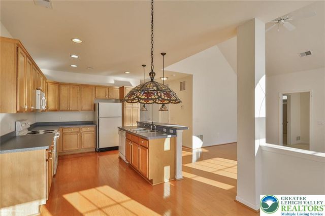 13 Devonshire Drive, Palmer Twp, PA 18045