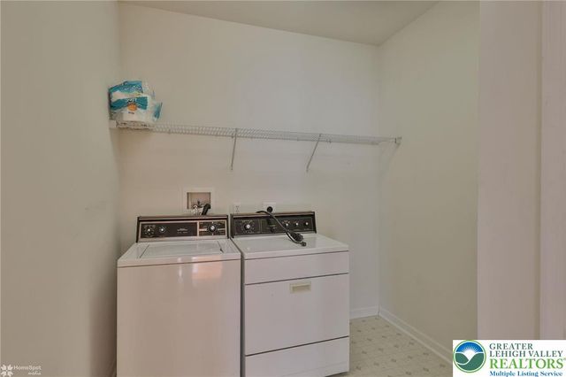 13 Devonshire Drive, Palmer Twp, PA 18045