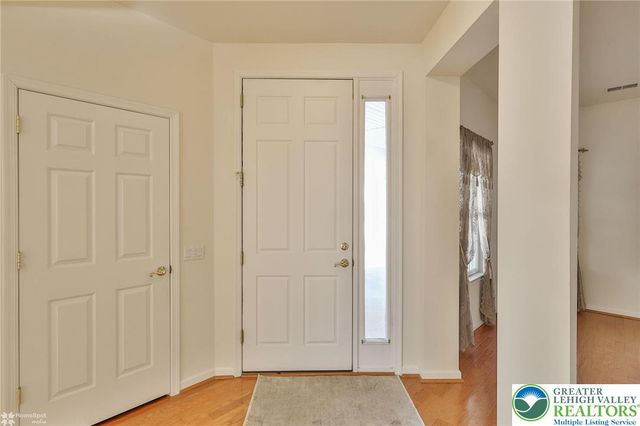 13 Devonshire Drive, Palmer Twp, PA 18045