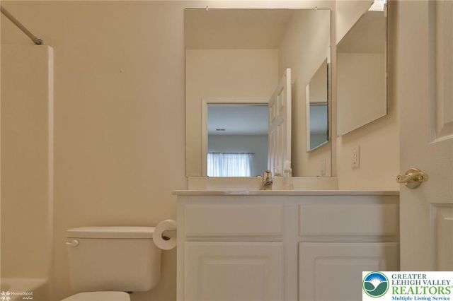 13 Devonshire Drive, Palmer Twp, PA 18045