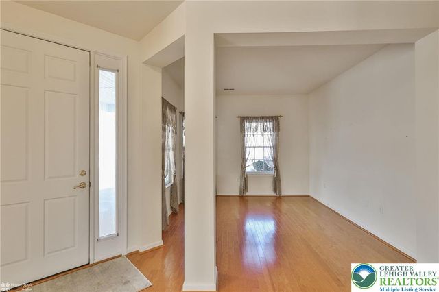 13 Devonshire Drive, Palmer Twp, PA 18045