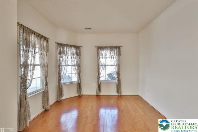 13 Devonshire Drive, Palmer Twp, PA 18045