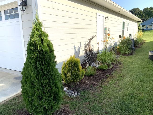 170 Riverwalk Circle, Hayesville, NC 28904