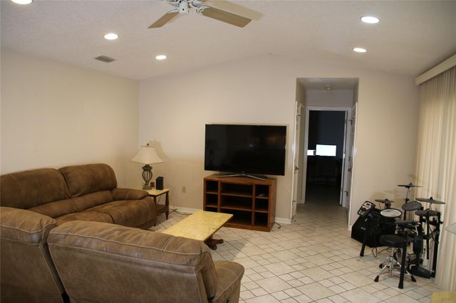 1433 Captains Walk C, Fort Pierce, FL 34950