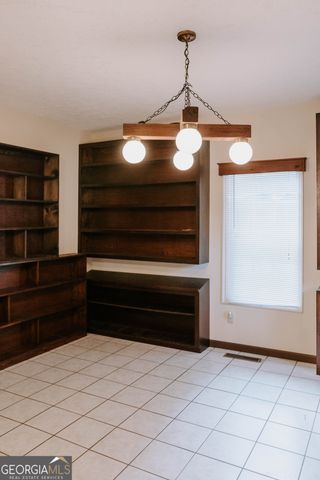 709 Day Road, Meansville, GA 30256
