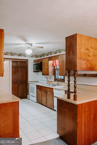 709 Day Road, Meansville, GA 30256