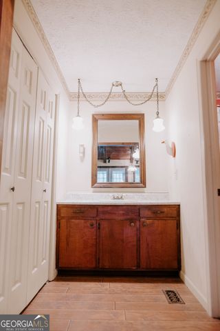 709 Day Road, Meansville, GA 30256