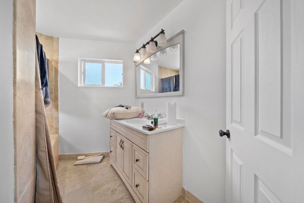 Image 15 of property listing at 826 Ellen Lane, El Cajon, CA 92019