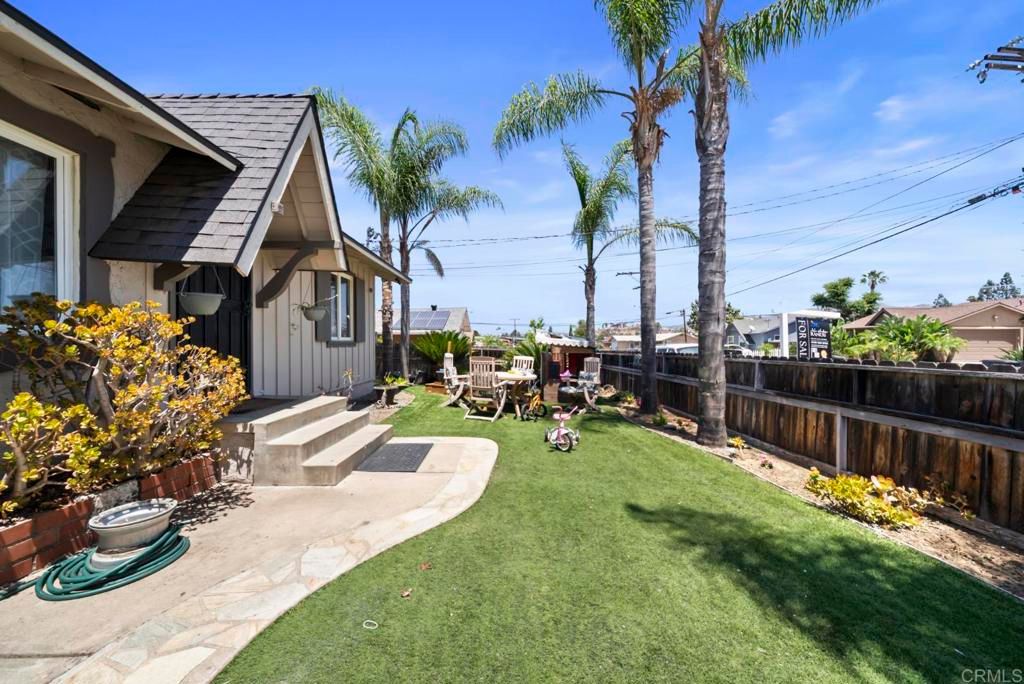 Image 23 of property listing at 826 Ellen Lane, El Cajon, CA 92019