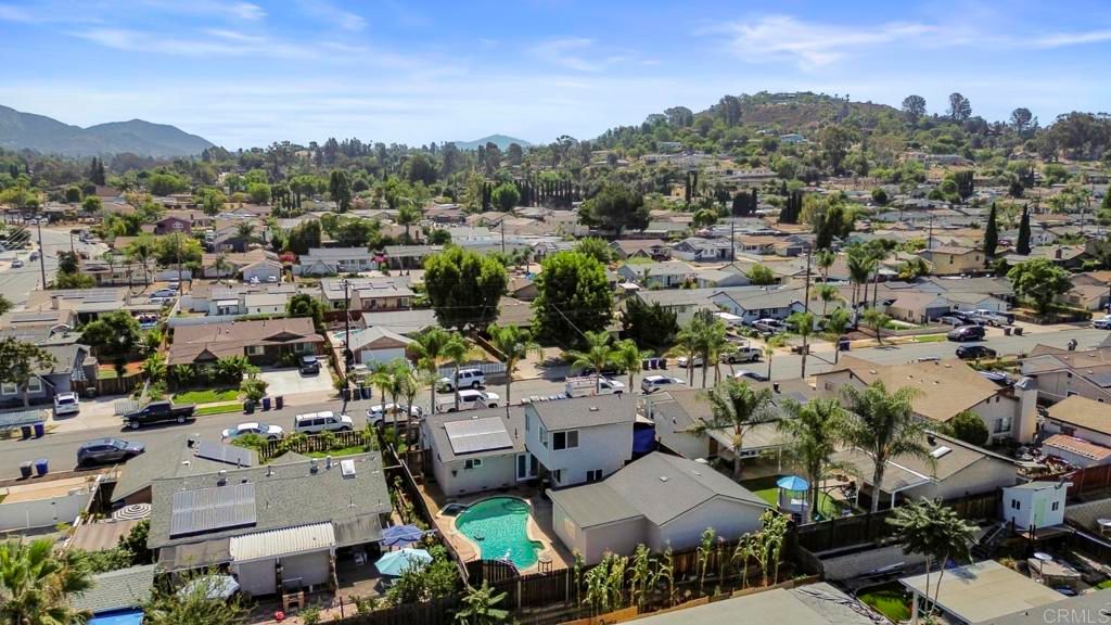 Image 3 of property listing at 826 Ellen Lane, El Cajon, CA 92019