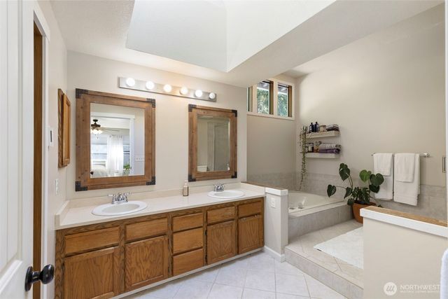 14205 Crown Point Place NW, Silverdale, WA 98383