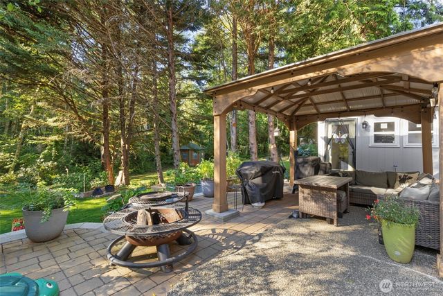 14205 Crown Point Place NW, Silverdale, WA 98383
