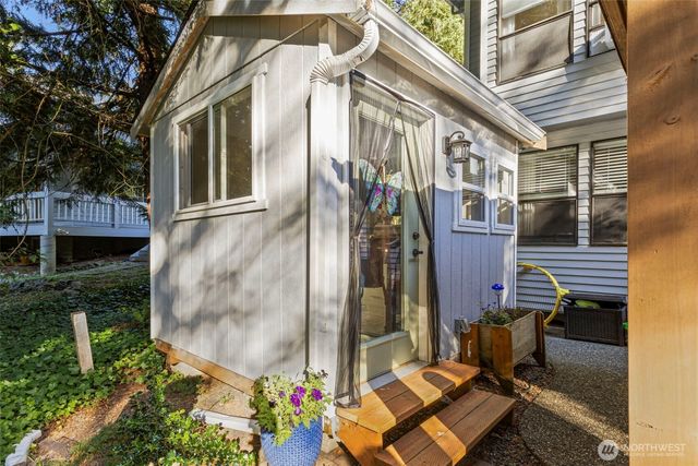 14205 Crown Point Place NW, Silverdale, WA 98383
