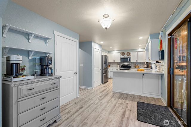 14205 Crown Point Place NW, Silverdale, WA 98383