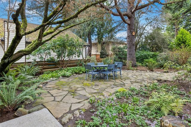 21214 96th Avenue W, Edmonds, WA 98020