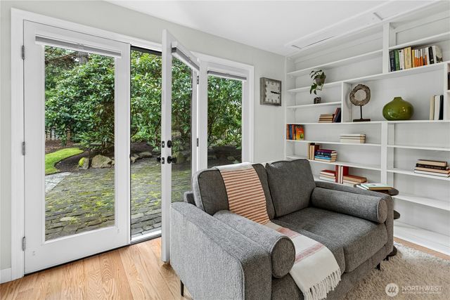 21214 96th Avenue W, Edmonds, WA 98020