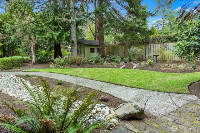 21214 96th Avenue W, Edmonds, WA 98020