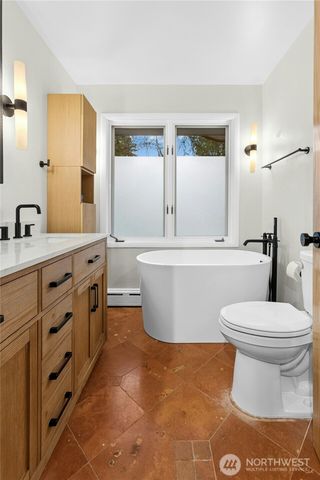 21214 96th Avenue W, Edmonds, WA 98020