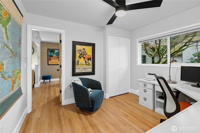 21214 96th Avenue W, Edmonds, WA 98020