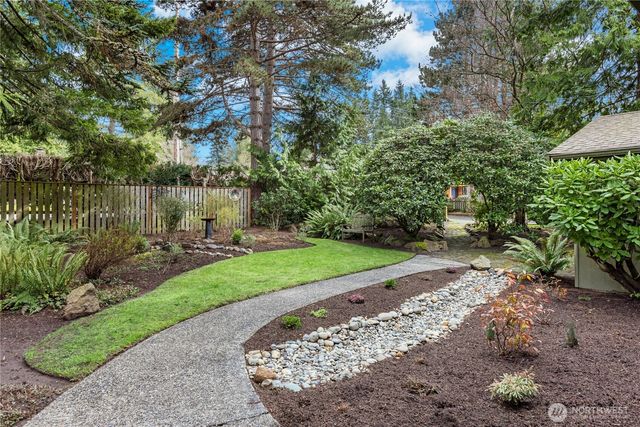 21214 96th Avenue W, Edmonds, WA 98020