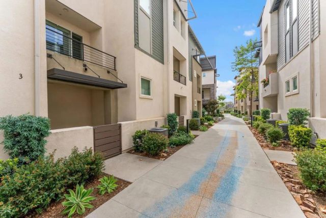 2137 Stellar Way 3, Chula Vista, CA 91915