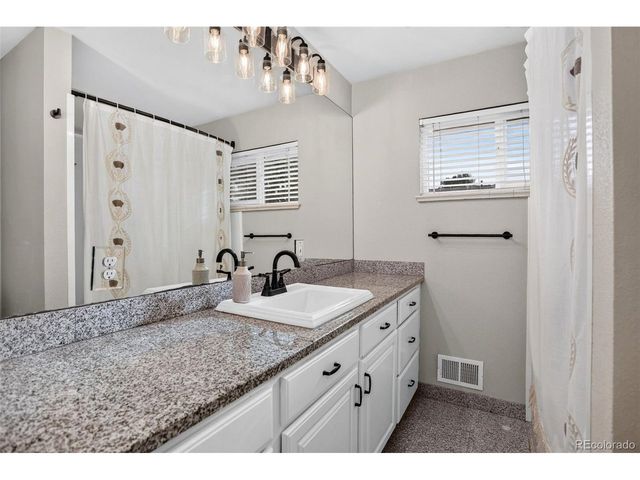 6422 Independence St, Arvada, CO 80004